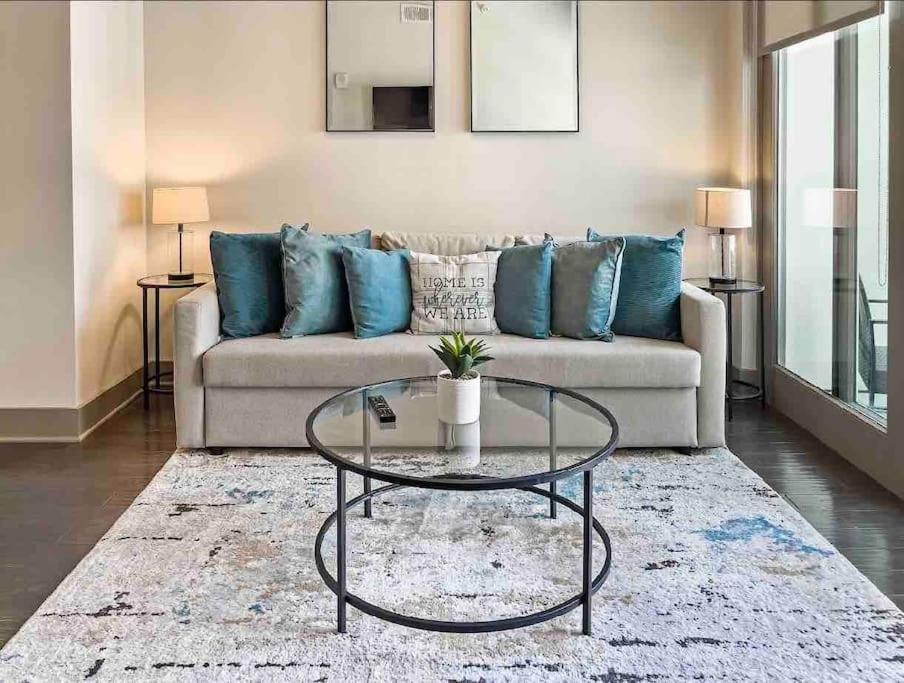 Modern Midtown Oasis Apartamento *