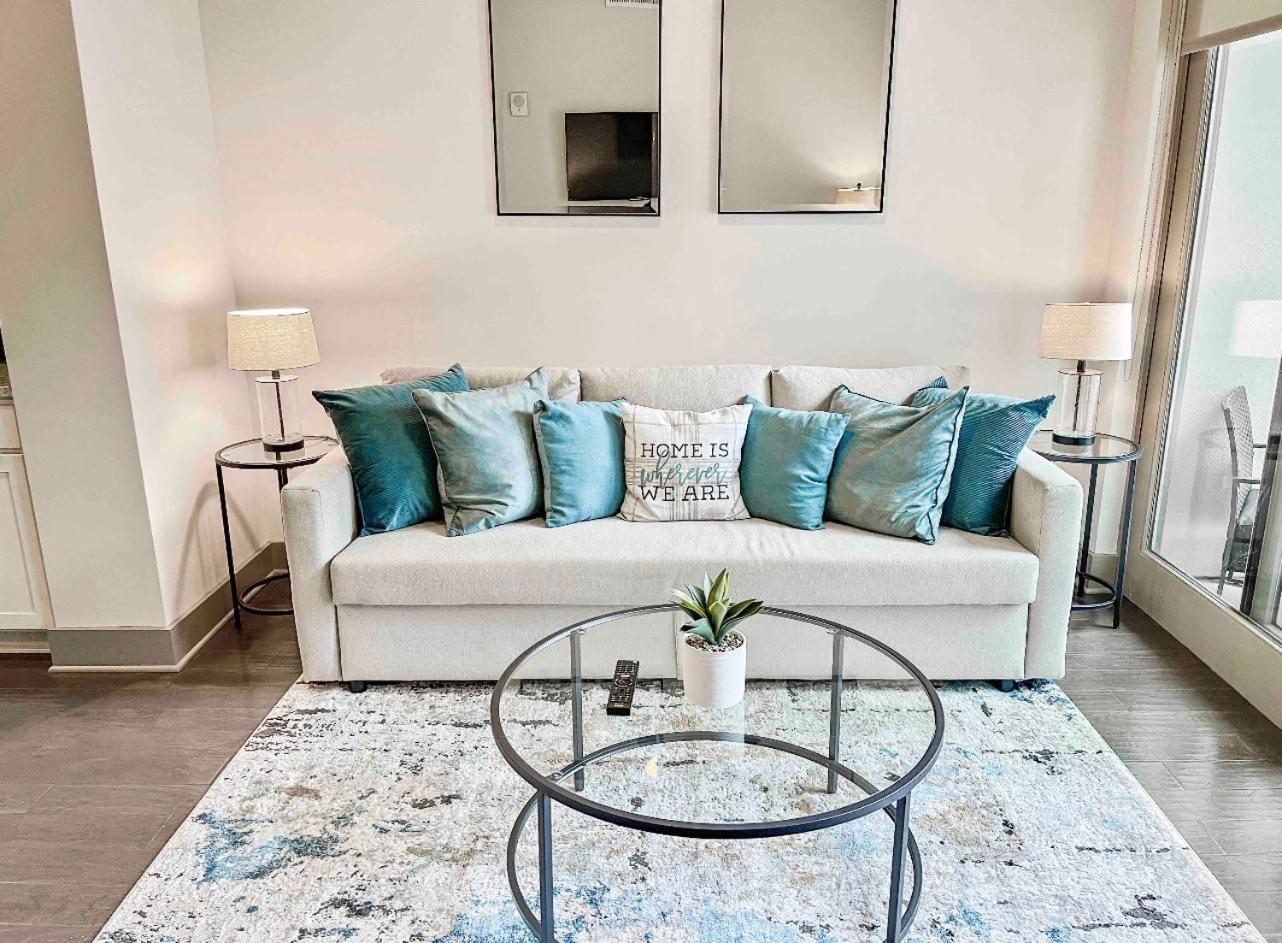 Modern Midtown Oasis Appartement